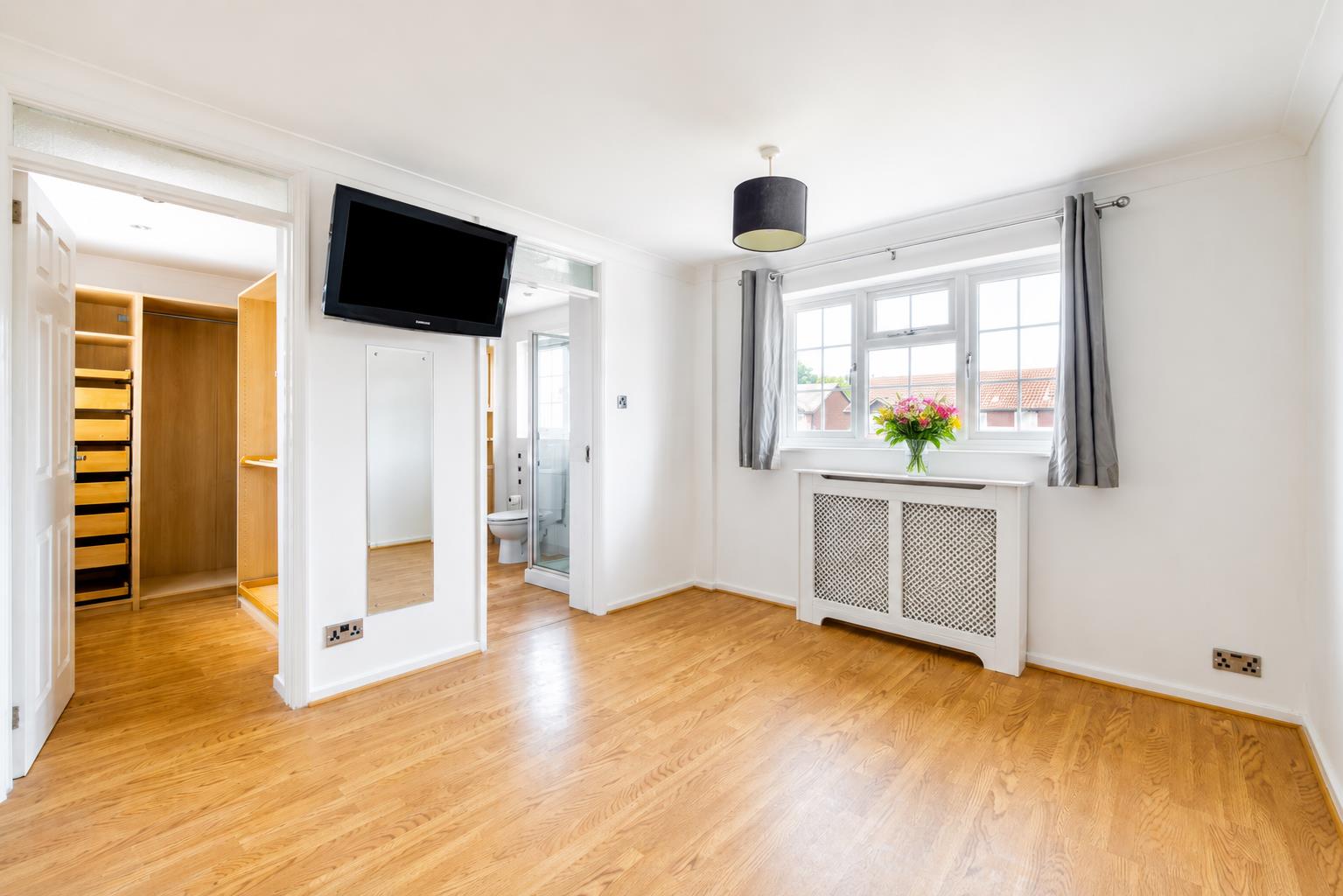 Balmoral Way, Sutton
